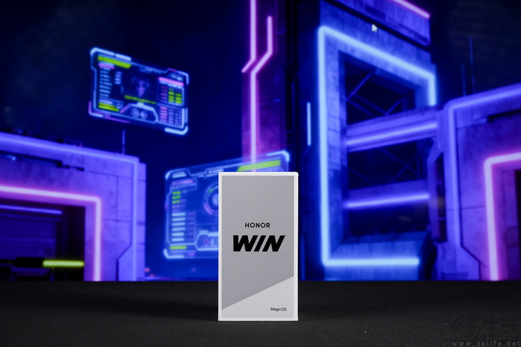 荣耀WIN首发评测：满配硬核、定义“游戏手机”