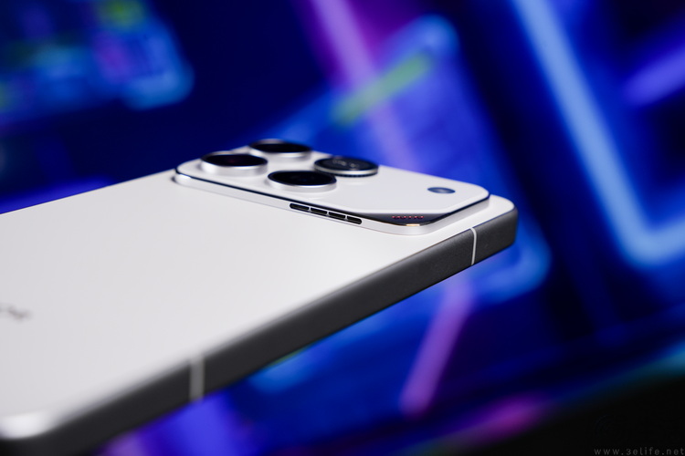 荣耀WIN首发评测：满配硬核、定义“游戏手机”