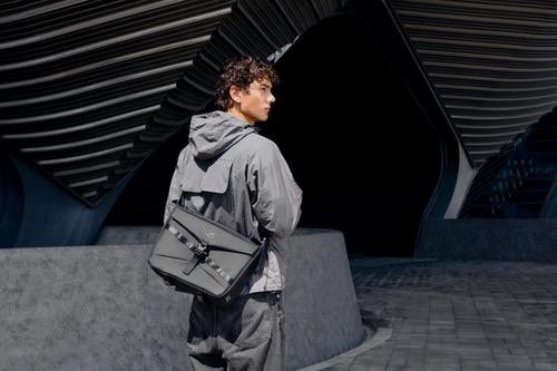 潮力上肩，型动全场，ROG神射手系列背包新品正式发布