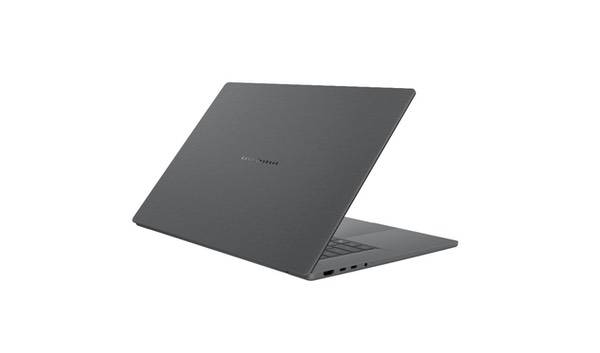 CES 2026全新华硕AI PC首秀,全系生态赋能智慧未来 CES 2026全新华硕AI PC首秀,全系生态赋能智慧未来