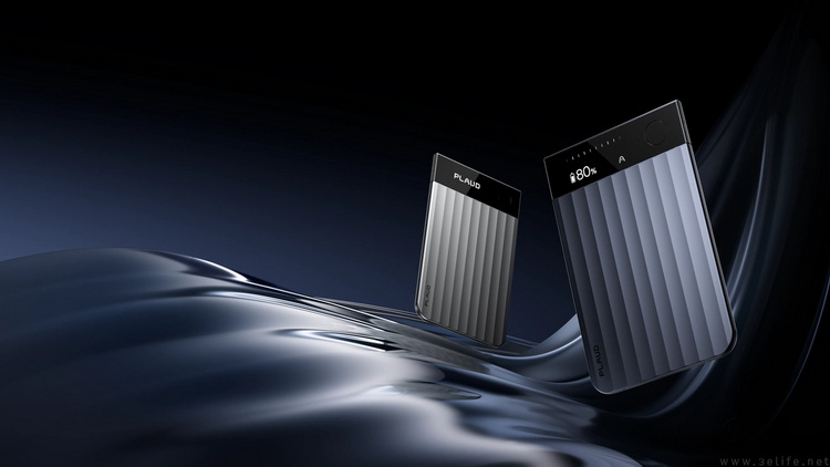 时尚轻薄的“AI录音卡”，让我们感到了担忧