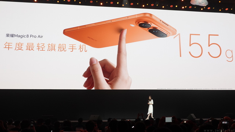 苹果三星都做不好的“Air”，国产厂商怎么就搞成了