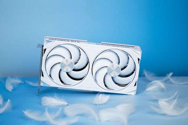 科幻生存佳作《永恒天空》耕升RTX 5060Ti 8GB踏雪X2 OC延续文明