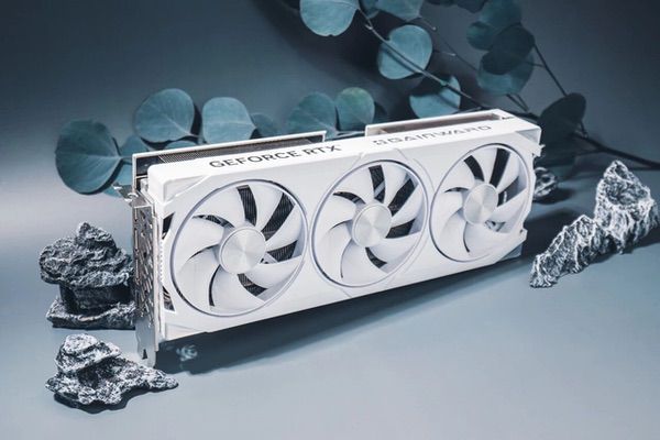 《披萨猎客》耕升RTX 5060 Ti 16GB踏雪X3 OC厨房合作射击