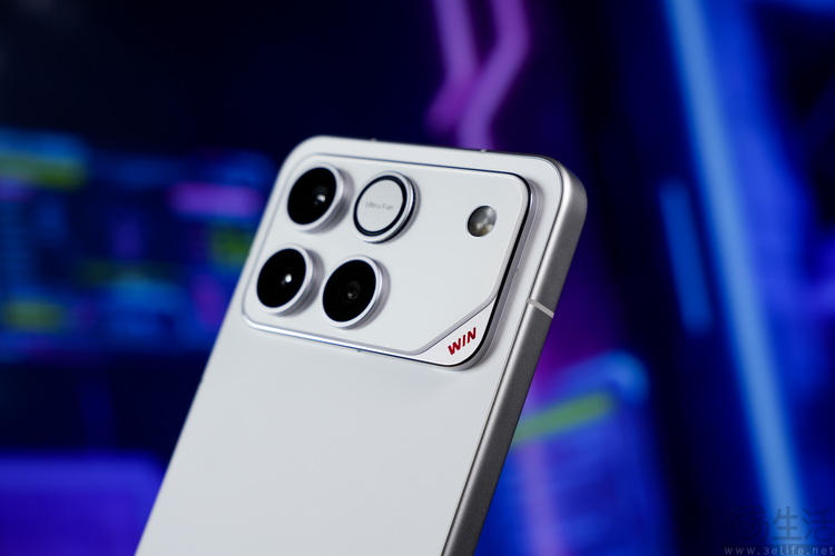 强化长续航特质，荣耀新机或配备9000mAh电池