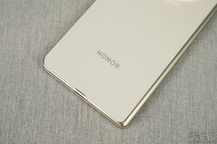 2025年“听劝”之后，新荣耀终于看起来足够“新”了