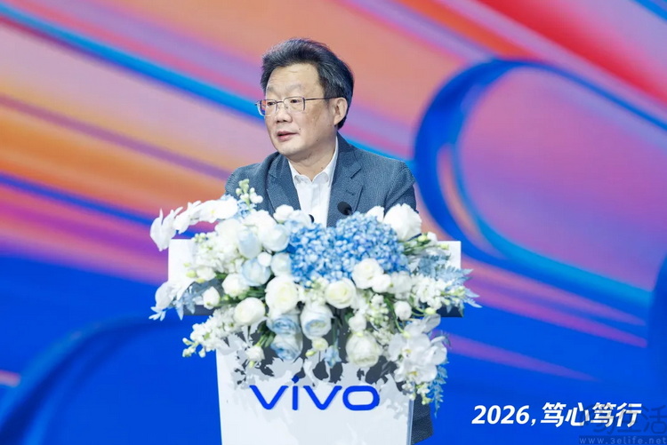 当业界充满动荡，vivo何以走得“又快又稳”