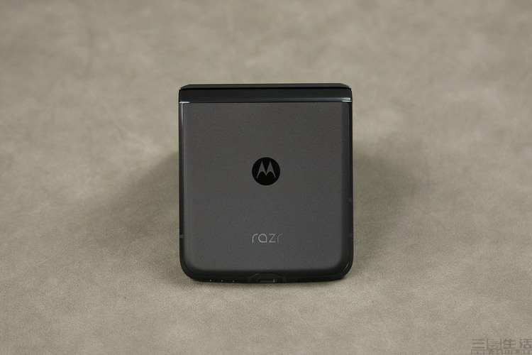 你没关注的联想手机，在 2025 年整了不少好活