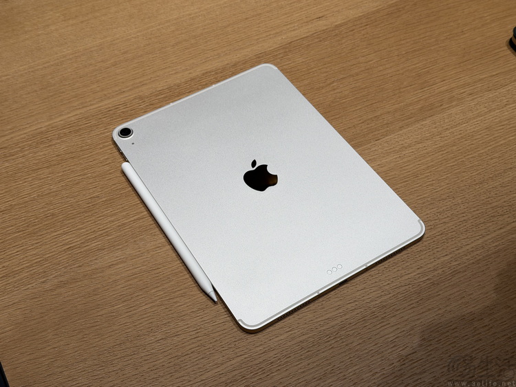 苹果花了三天，给全行业讲了个“真心”的故事