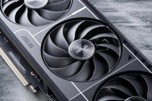 FLUX.2提升图形生成质量！华硕显卡助能创意实现