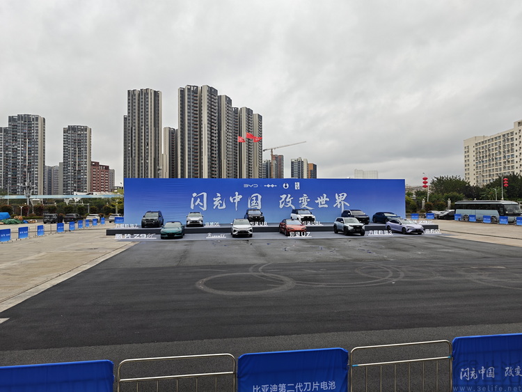 用“闪充”改变世界，比亚迪靠的不只有技术