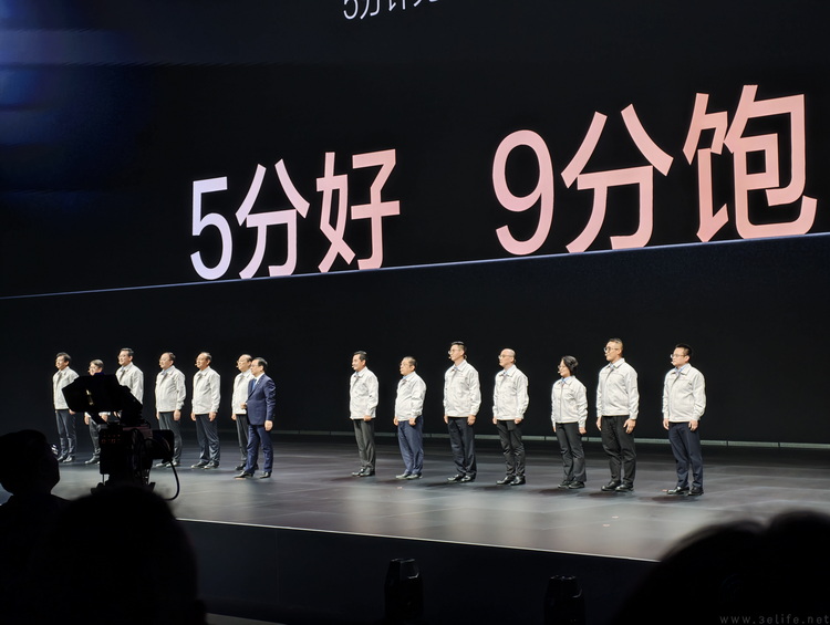 用“闪充”改变世界，比亚迪靠的不只有技术