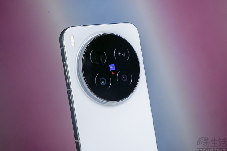 vivo X300 Pro卫通版上市，售价从5699元起