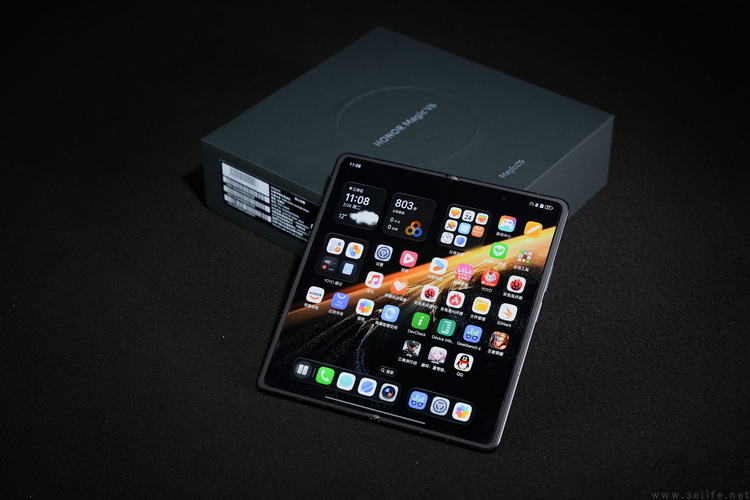 荣耀Magic V6首测：全能无短板，重新定义“大折叠”魅力
