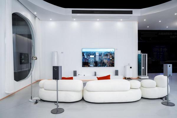 高智感的家，小米科技家电创新展登录AWE