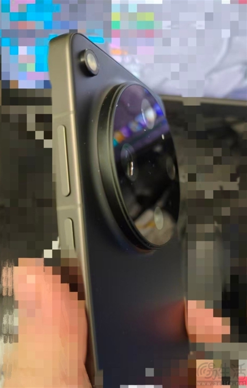 OPPO Find X9 Ultra谍照曝光，最大光圈双2亿