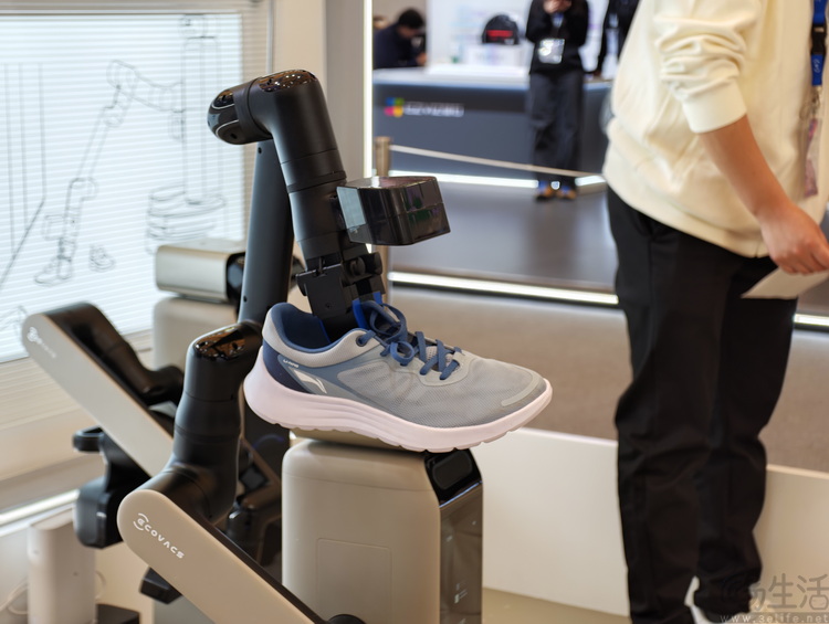 拒绝“人形炫技”,科沃斯诠释具身智能务实之道 拒绝“人形炫技”,科沃斯诠释具身智能务实之道