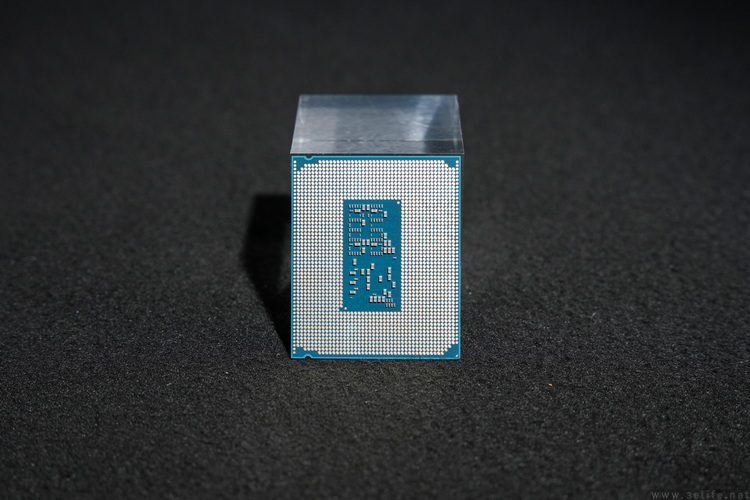 酷睿Ultra 200S Plus首测：加量还降价，重铸DIY荣光