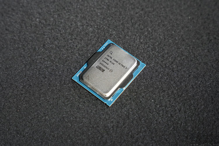 酷睿Ultra 200S Plus首测：加量还降价，重铸DIY荣光