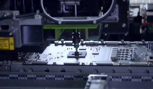 好看又能打！华硕5060Ti显卡2K光追游戏超百帧