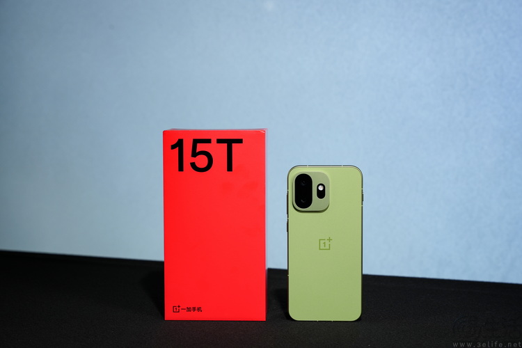 一加15T专项测试：“最强小屏旗舰”，调得还很激进