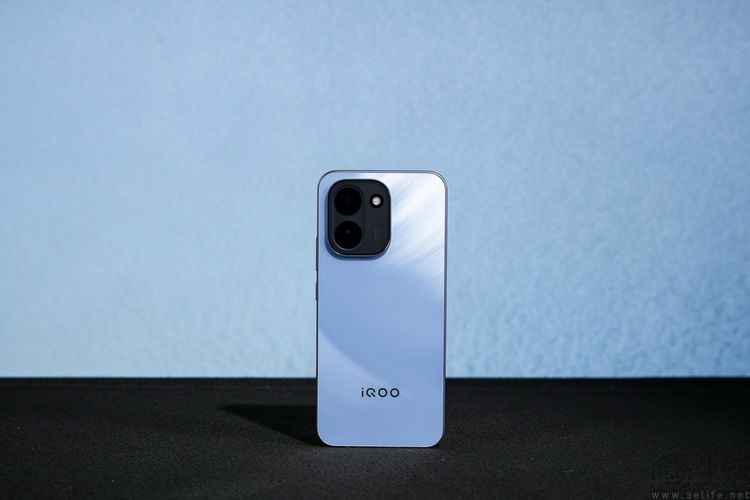 iQOO Z11首测:更实用的性能续航小超人 iQOO Z11首测:更实用的性能续航小超人