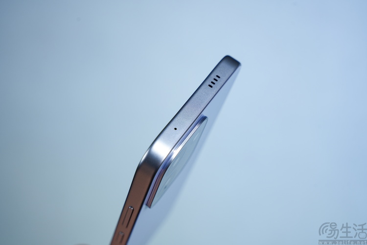 iQOO Z11首测:更实用的性能续航小超人 iQOO Z11首测:更实用的性能续航小超人