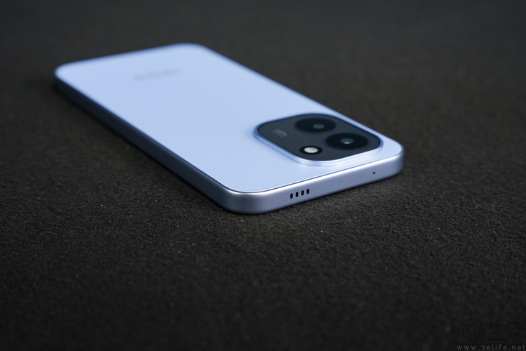 iQOO Z11首测：更实用的性能续航小超人