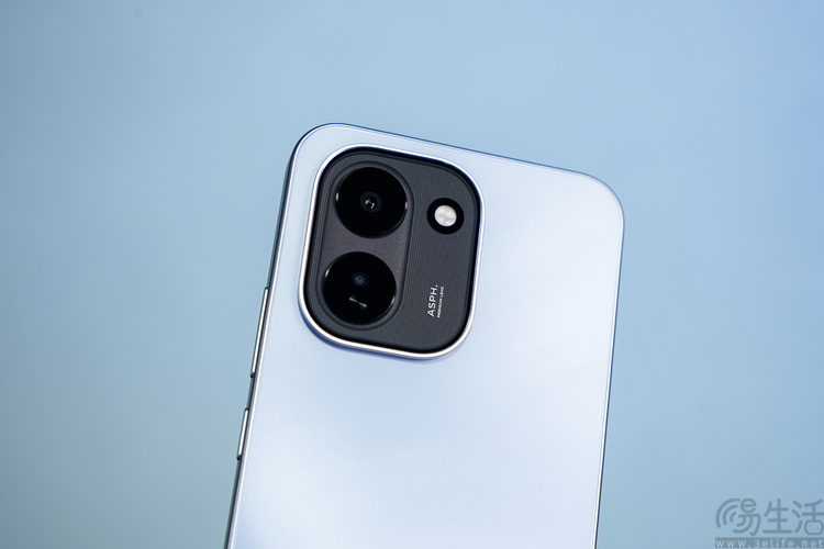 iQOO Z11首测：更实用的性能续航小超人