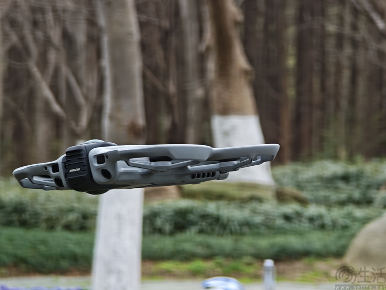 无人机拍摄的“思想革命”：DJI Avata 360首测