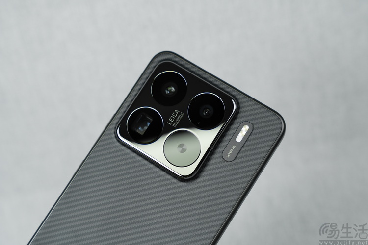 再批“AI手机概念化”，小米别有深意