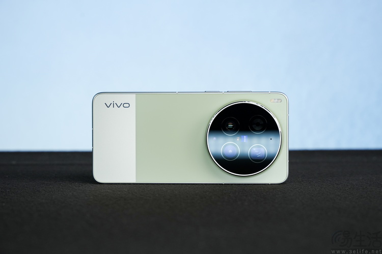 vivo X300 Ultra首测:这不只是手机,还是专业影像工具 vivo X300 Ultra首测:这不只是手机,还是专业影像工具