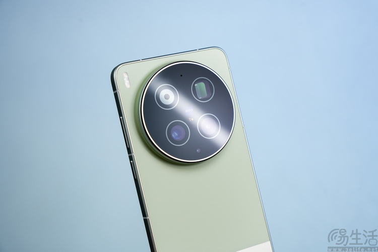 vivo X300 Ultra首测:这不只是手机,还是专业影像工具 vivo X300 Ultra首测:这不只是手机,还是专业影像工具