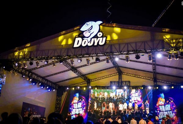 不知不觉，斗鱼居然赚钱了