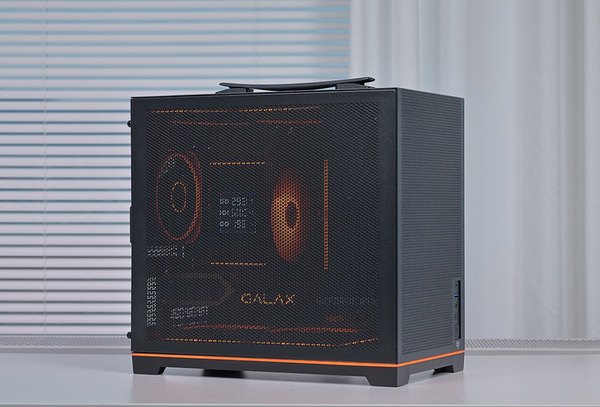 阿驰家的箱!影驰MATX小机箱介绍,RTX5060Ti黄金搭档 阿驰家的箱!影驰MATX小机箱介绍,RTX5060Ti黄金搭档