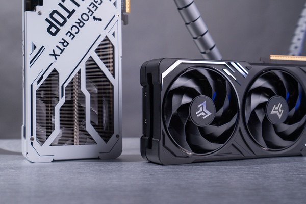 阿驰家的箱!影驰MATX小机箱介绍,RTX5060Ti黄金搭档 阿驰家的箱!影驰MATX小机箱介绍,RTX5060Ti黄金搭档