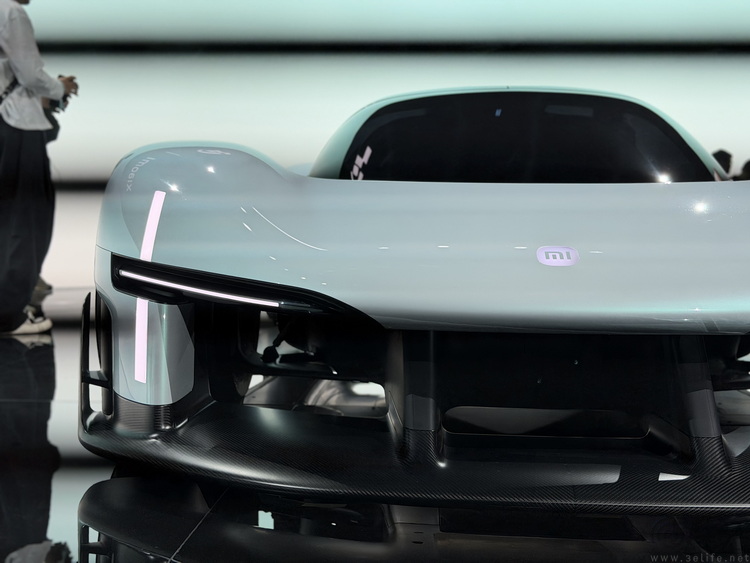 小米从游戏里“开出来”的超跑，到底藏着什么底气？