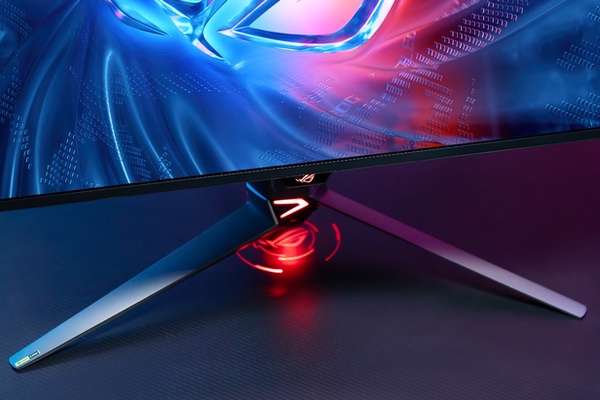 华硕2025年OLED显示器市场份额领先，ROG超神32三代硬核之王