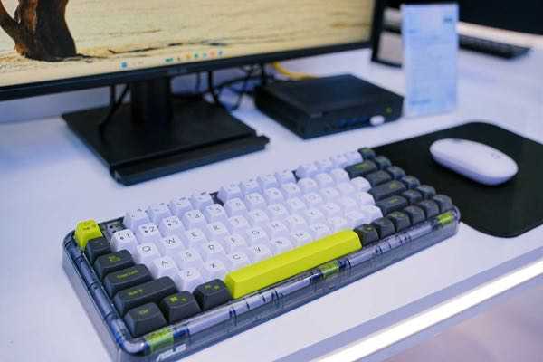 华硕商用重磅亮相第87届中国教育装备展示会