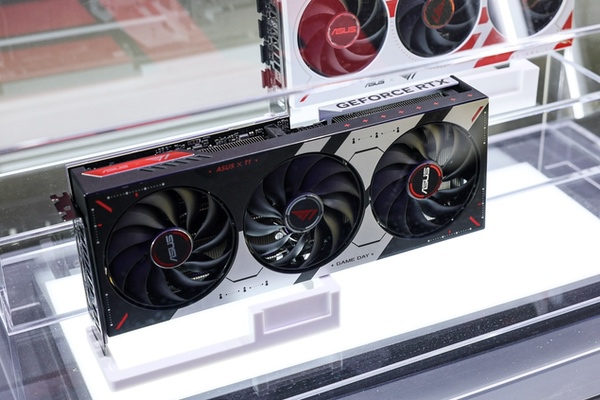 冠军基因赋能!ASUS x T1 RTX50系列联名款显卡发布 冠军基因赋能!ASUS x T1 RTX50系列联名款显卡发布
