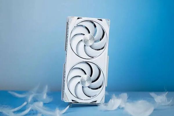 耕升RTX 5060踏雪OC解锁多条人生轨迹