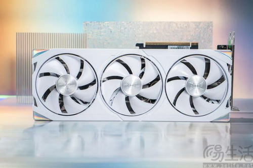 耕升GeForce RTX 5070 踏雪 OC构筑云海乌托邦