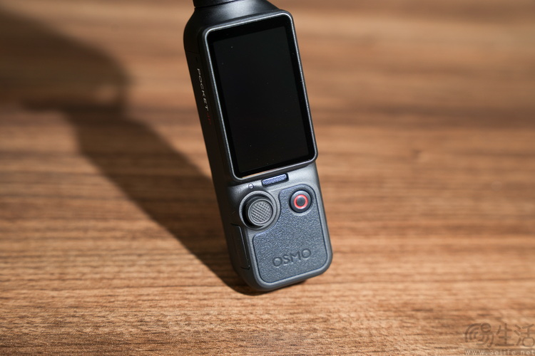 DJI Osmo Pocket 4P上手体验:口袋里的电影机 DJI Osmo Pocket 4P上手体验:口袋里的电影机