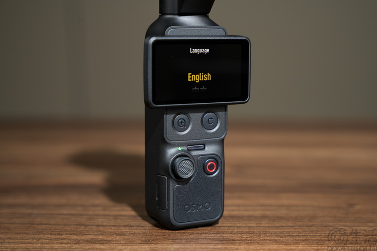 DJI Osmo Pocket 4P上手体验:口袋里的电影机 DJI Osmo Pocket 4P上手体验:口袋里的电影机
