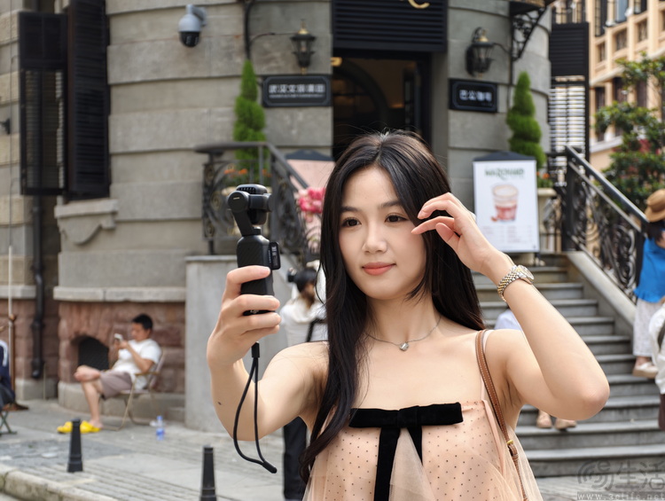 DJI Osmo Pocket 4P上手体验:口袋里的电影机 DJI Osmo Pocket 4P上手体验:口袋里的电影机