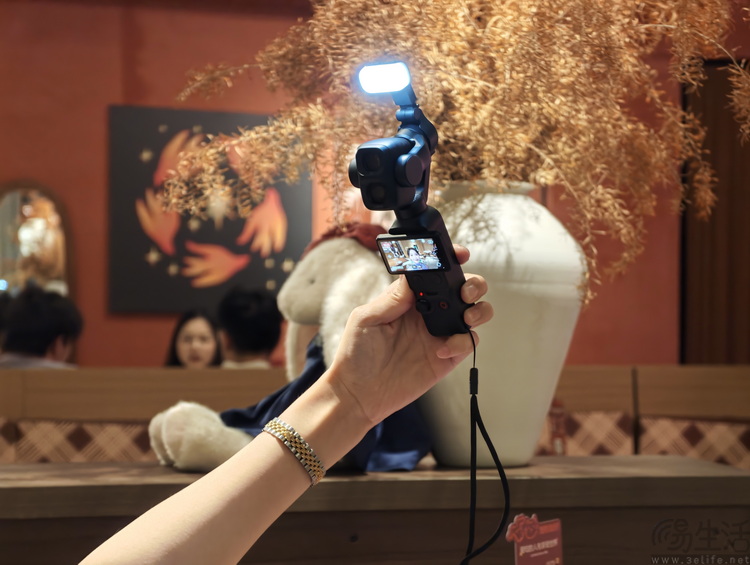 DJI Osmo Pocket 4P上手体验:口袋里的电影机 DJI Osmo Pocket 4P上手体验:口袋里的电影机