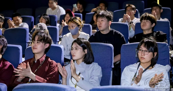 华硕e创公益影像荣誉片单发布,点亮时代微光 华硕e创公益影像荣誉片单发布,点亮时代微光