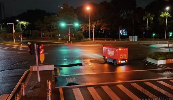 京东物流上线“无人车+地铁”配送模式