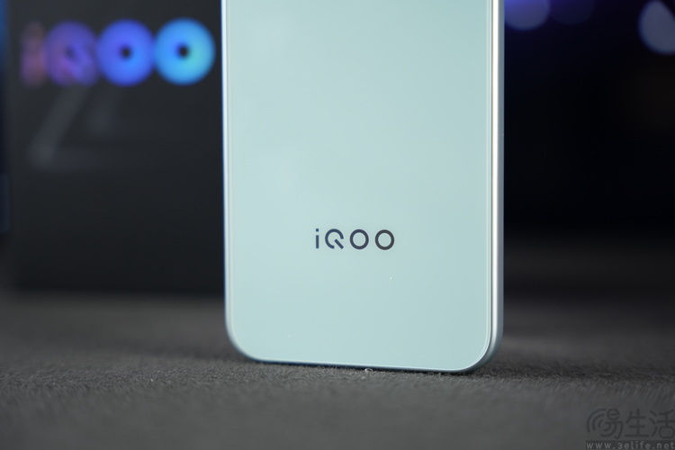 iQOO Z11S首发体验：实用向机型也有硬件创新
