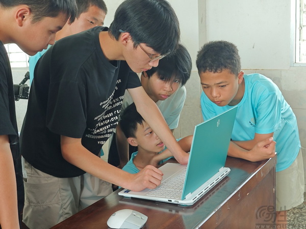 华硕支教十周年：科技赋能公益，青春守护童年